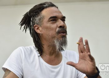 X Alfonso, músico y compositor cubano, ofrece entrevista a OnCuba