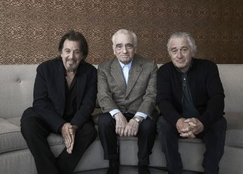 En esta foto del 30 de septiembre de 2019, de izquierda a derecha, el actor Al Pacino, el director Martin Scorsese y el actor Robert De Niro posan para promocionar su película "The Irishman" ("El irlandés") en Nueva York. (Foto por Victoria Will/Invision/AP)