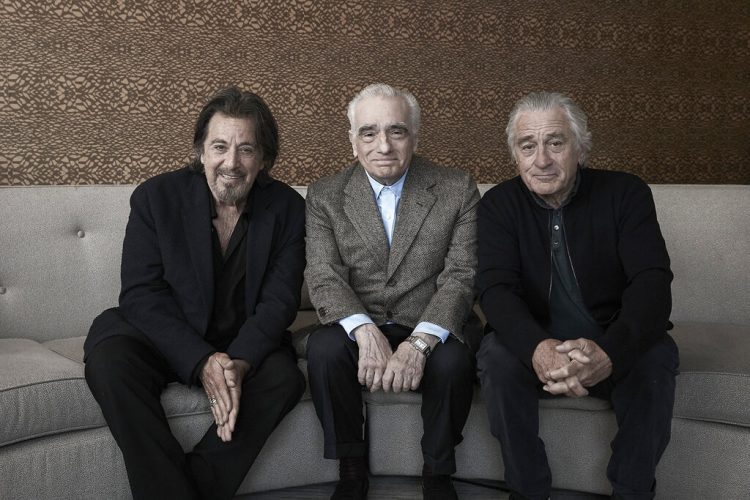 En esta foto del 30 de septiembre de 2019, de izquierda a derecha, el actor Al Pacino, el director Martin Scorsese y el actor Robert De Niro posan para promocionar su película "The Irishman" ("El irlandés") en Nueva York. (Foto por Victoria Will/Invision/AP)