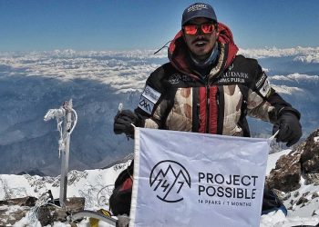 El alpinista nepalí Nirmal Purja escaló las 14 cumbres más altas del mundo en 189 días. Foto: rtve.es