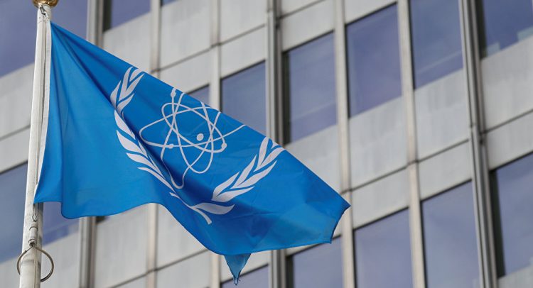 Bandera de la Organismo Internacional de Energía Atómica (OIEA)/Foto: mundo.sputniknews.com
