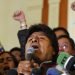 El presidente boliviano Evo Morales habla ante sus simpatizantes en el palacio presidencial, tras declararse vencedor de la primera vuelta electoral el domingo 20 de octubre de 2019. Foto: Jorge Saenz / AP.