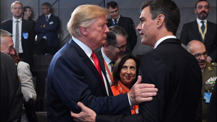 Los presidentes de EE.UU., Donald Trump (i), y de España (en funciones), Pedro Sánchez. Foto: lavozdegalicia.es
