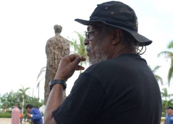 El escultor Alberto Lescay. Foto: FB del artista.