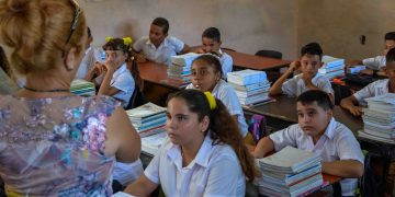 Escuela Secundaria Básica en Cuba. Foto: Yaciel Peña / ACN / Archivo.