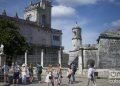 Turistas en el centro histórico de La Habana, el lunes 4 de noviembre de 2019. Foto: Otmaro Rodríguez.