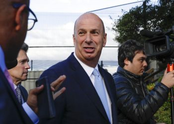 El embajador de Estados Unidos ante la Unión Europea Gordon Sondland. Foto: Pablo Martinez Monsivais / AP / Archivo.