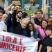 El expresidente de Brasil, Lula da Silva a su salida de prisión. Foto: El País