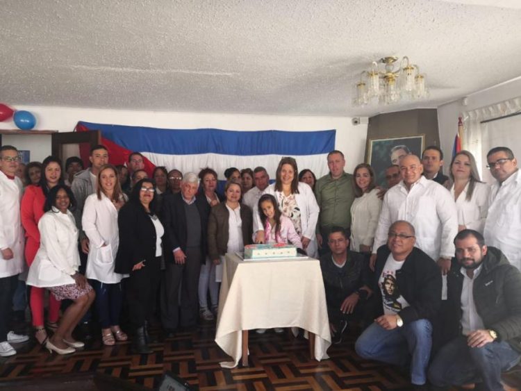 Médicos cubanos en Bolivia. Foto: misiones.minrex.gob.cu