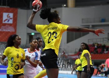 Las cubanas no pudieron detener la ofensiva de Angola y recibieron 40 goles en el último juego de la fase de grupos del Mundial femenino de balonmano, con sede en la ciudad japonesa de Kumamoto. Foto: www.ihf.info