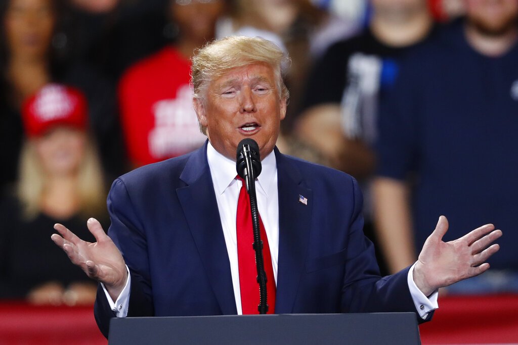 El presidente Donald Trump durante un acto de campaña en Battle Creek, Michigan, el miércoles 18 de diciembre de 2019. Foto: Paul Sancya / AP.