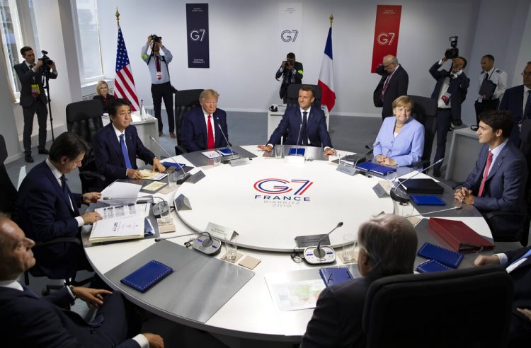 Foto tomada el 26 de agosto del 2019 de los líderes del G7 en una cumbre en Biarritz, Francia. Foto: Ian Langsdon, Pool vía AP / Archivo.