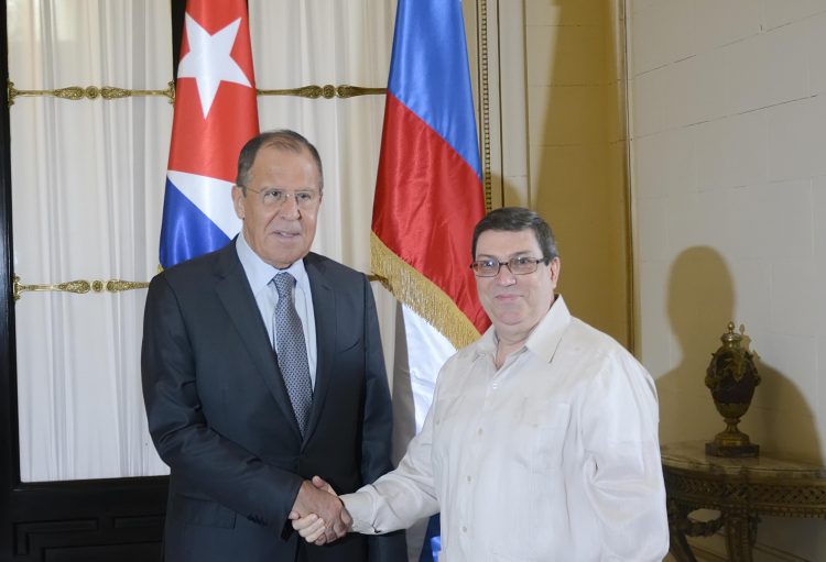 Bruno Rodríguez Parrilla (D), Ministro de Relaciones Exteriores de Cuba, recibe a Serguei Lavrov, Canciller de la Federación Rusa, en el Ministerio de Relaciones Exteriores (MINREX), en La Habana, el 24 de julio de 2019.  Foto: Ariel Ley/ACN.