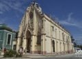 Iglesia de Luyanó, en el municipio de 10 de Octubre, todavía dañada a un año del paso por La Habana del tornado de enero de 2019. Foto: Otmaro Rodríguez.