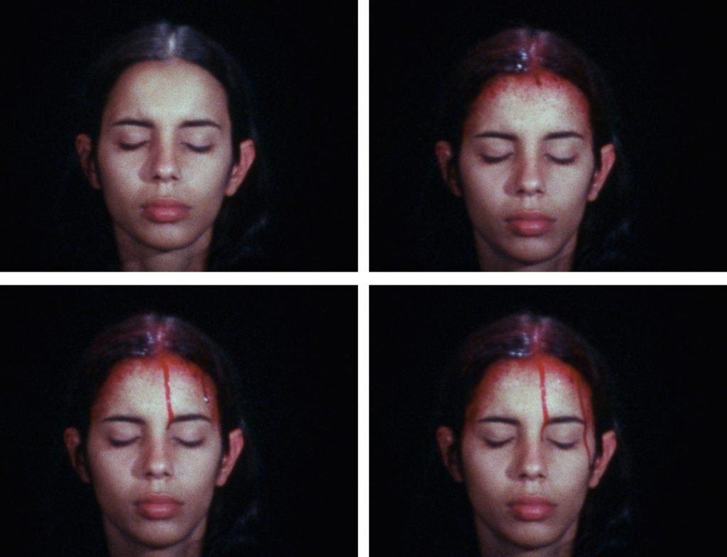 Obra "Sweating Blood", de la fallecida artista cubana Ana Mendieta. Foto: thestudio.uiowa.edu