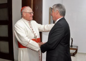 El presidente Miguel Díaz-Canel recibe al Cardenal Timothy Dolan, Arzobispo de Nueva York. Foto: Estudios Revolución.