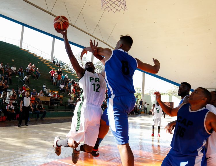 Partido de la Liga Superior de Baloncesto (LSB) en Cuba. Foto: Calixto N. Llanes / Jit / Archivo.