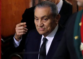 Housni Mubarak durante el juicio contra el exmandatario Mohamed Morsi en El Cairo, el 26 de diciembre de 2018. Foto: Amr Abdallah Dalsh / france24.com