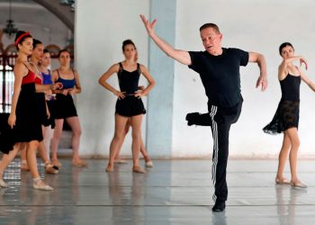 Richard-Dickinson-Prodanza-Verb-Ballets
