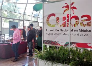 Exposición comercial de Cuba en México, inaugurada en la sede diplomática de la Isla en la capital mexicana, el 4 de marzo de 2020. Foto: @NexosTuristicos / Twitter.