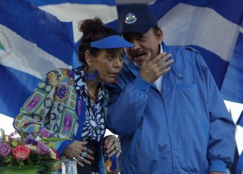 Daniel Ortega, presidente y Rosario Murillo, su esposa y vicepresidenta de Nicaragua. Foto: AP.