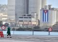 Operación de evacuación de los pasajeros del crucero británico MS Braemar, con cinco casos confirmados de COVID-19, en el puerto del Mariel, al oeste de La Habana, el miércoles 18 de marzo de 2020. Foto: Adalberto Roque / Pool / EFE.