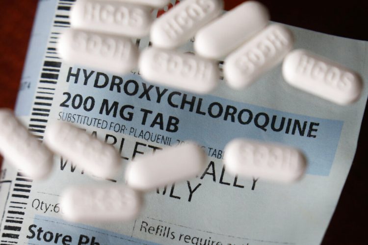 ARCHIVO - Esta fotografía del lunes 6 de abril de 2020 muestra pastillas de la medicina hidroxicloroquina en Las Vegas. (AP Foto/John Locher, archivo)
