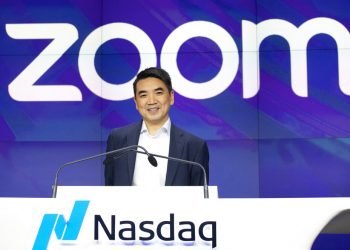 El CEO de Zoom, Eric Yuan, en la bolsa de Nueva York, el 18 de abril de 2019. Foto: AP Foto/Mark Lennihan, File.