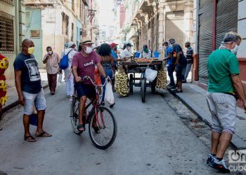 Cuba acumula 75 mil 142 muestras realizadas, de las que mil 830 han resultado positivas. Las víctimas mortales es de 79. Foto: Otmaro Rodríguez.