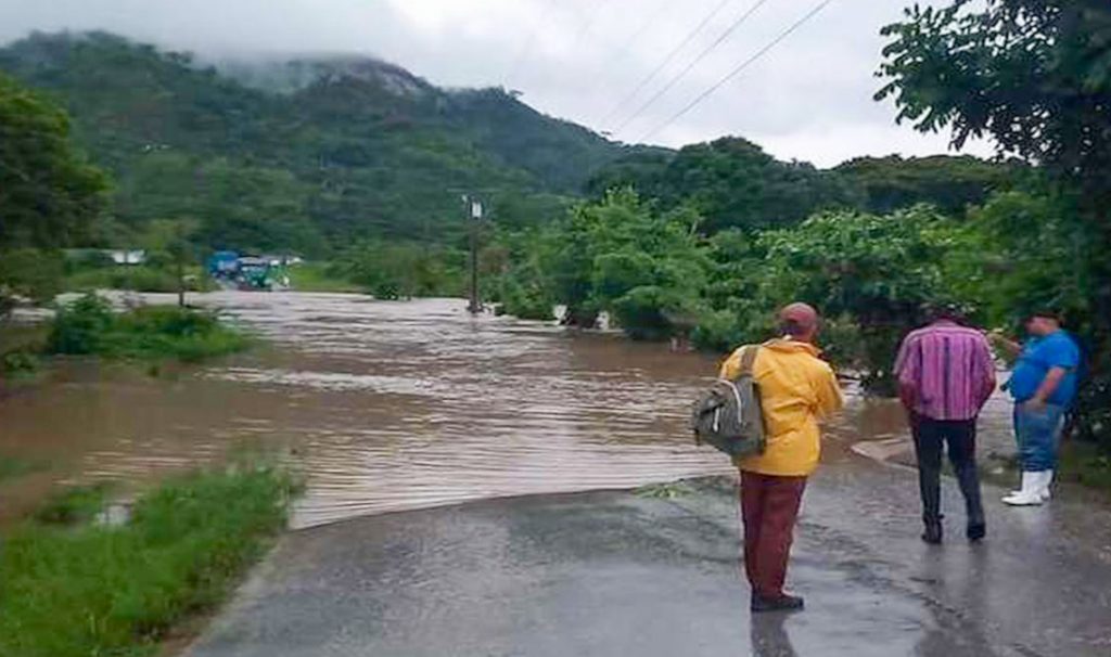 Una extensa área de fuertes lluvias y tormentas eléctricas ha afectado las provincias de Matanzas, Cienfuegos y Villa Clara. Foto: teveo.cu