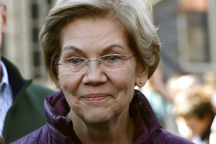 La senadora y ex candidata presidencial Elizabeth Warren en Cambridge, Massachussetts. Foto: Steven Senne/AP.