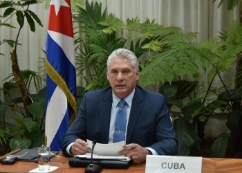 El presidente cubano Miguel Díaz-Canel durante su intervención en la Cumbre Virtual "Unidos contra la Covid-19" del Movimiento de Países No Alineados. Foto: Estudios Revolución / Granma.