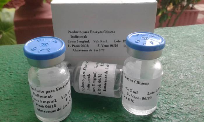 El fármaco cubano Itolizumab utilizado en el tratamiento de la Covid-19. Foto: Cortesía del CIM / Granma.