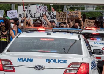 La manifestación en Miami el miércoles en protesta por la muerte de George Floyd. | Cristóbal Herrera