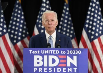 El candidato presidencial demócrata Joe Biden pronuncia un discurso el viernes 5 de junio de 2020 durante un acto en Dover, Delaware. Foto: AP/Susan Walsh/Archivo.