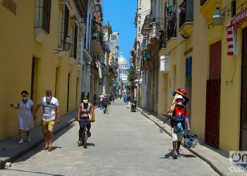 Ayer se realizaron 2 mil 184 muestras para un acumulado de 159 mil 571, de las cuales 2 mil 321 han resultado positivas. El número de víctimas mortales es de 85. Los recuperados: 2 mil 171 pacientes. Foto: Otmaro Rodríguez