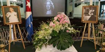 Exequias de la gran vedette cubana Rosita Fornés en el Teatro Martí de La Habana, el 16 de junio de 2020. Foto: Teatro Martí / Facebook.