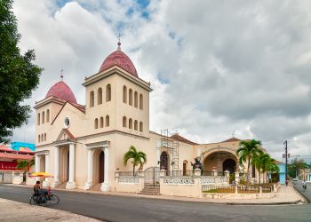 Catedral de San Isidoro, Holguín. Foto: Wikipedia.