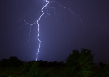 Imagen de archivo de un rayo. Foto: Lightening / Archivo.