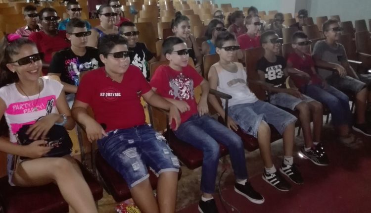 El 3D es una de las tecnologías de moda en las salas de cine de Cuba. Foto: desdeelvallecubiteño.wordpress