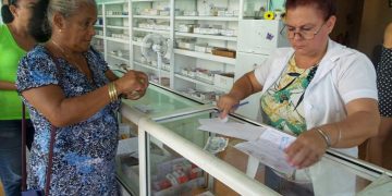 Farmacia en Cuba. Foto: Juventud Rebelde / Archivo.