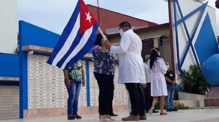 Cuba ha enviado brigadas de sanitarios a nueve países de África para ayudar a combatir la emergencia sanitaria impuesta por la pandemia del nuevo coronavirus SARS-CoV-2. Foto: Minrex
