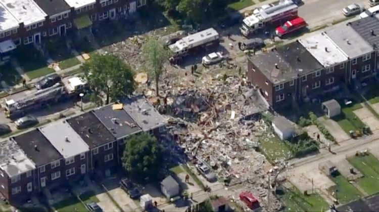 La escena tras la explosión de gas en Baltimore, el 10 de agosto del 2020. Foto: AP.