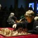 Con sólo 13 años de edad, Magnus Carlsen enfrentó a Garry Kasparov en 2004. Foto: maturetimes.co.uk