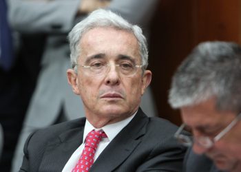 El expresidente colombiano, Álvaro Uribe. Foto: Caracol.