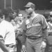 Pedro Medina (al centro), durante su etapa como director de Industriales a mediados de los años 90, en la que ganó un campeonato. Foto: Trabajadores / Archivo.