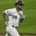 El cubano José Abreu, de los Medias Blancas de Chicago, recorre las bases luego de conectar un jonrón de tres carreras en la quinta entrada del juego ante los Tigres de Detroit, el sábado 12 de septiembre de 2020 (AP Foto/David Banks)