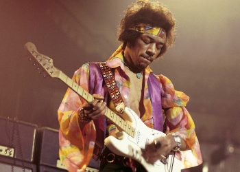 Jimi Hendrix (1942-1970). Foto: Guitar World.