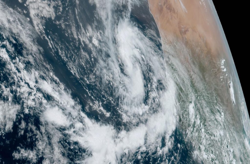 Imagen de satélite publicada por el Centro Nacional de Huracanes de Estados Unidos. Foto: weather.gov/Facebook.
