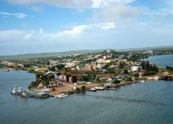 Vista aérea de la ciudad de Antilla. Foto: Juan Pablo Carreras, vía ACN.